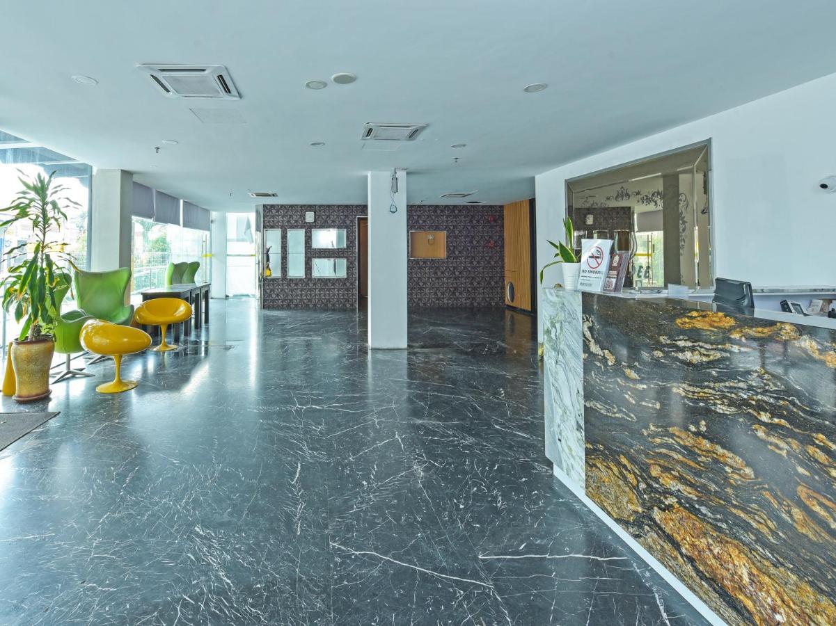 Capital O 90130 Sawadee Hotel Johor Bahru Exteriör bild